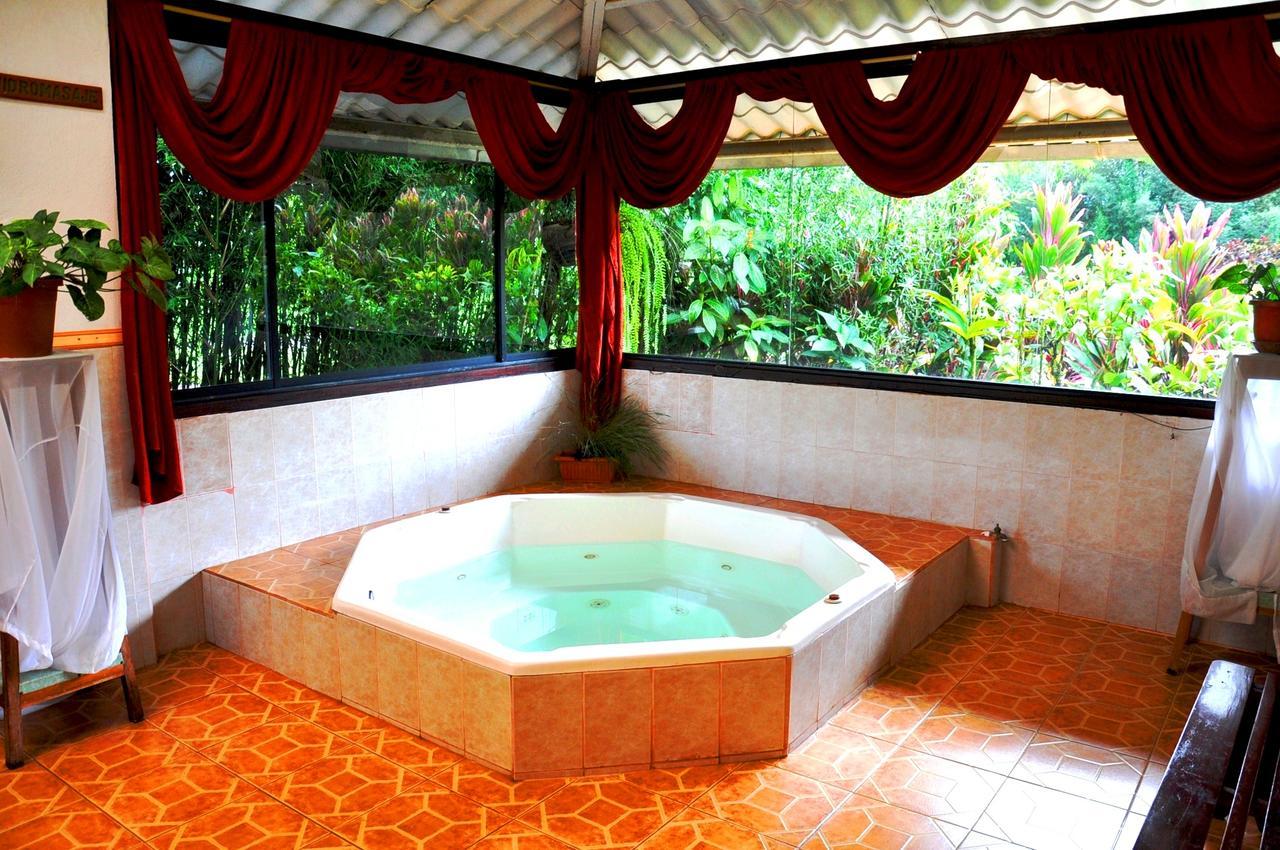 Hosteria Finca El Pigual Puyo Luaran gambar